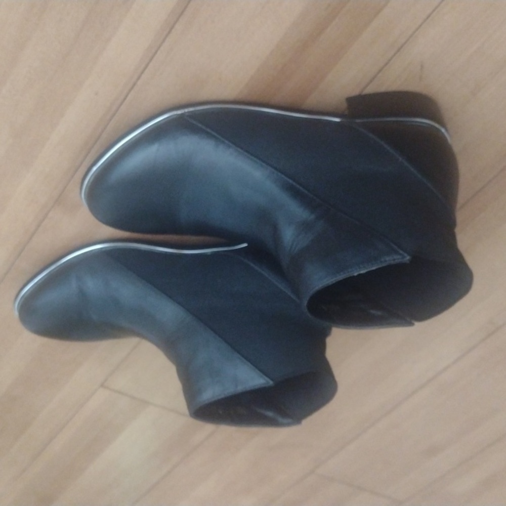 Jadyrose Milan boots size 8